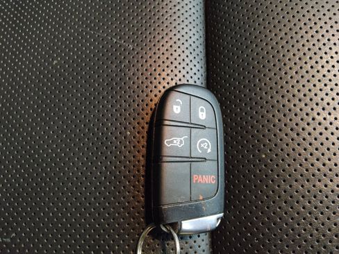 Used 2020 Jeep Grand Cherokee Trailhawk w/ Trailhawk Luxury Group image 32