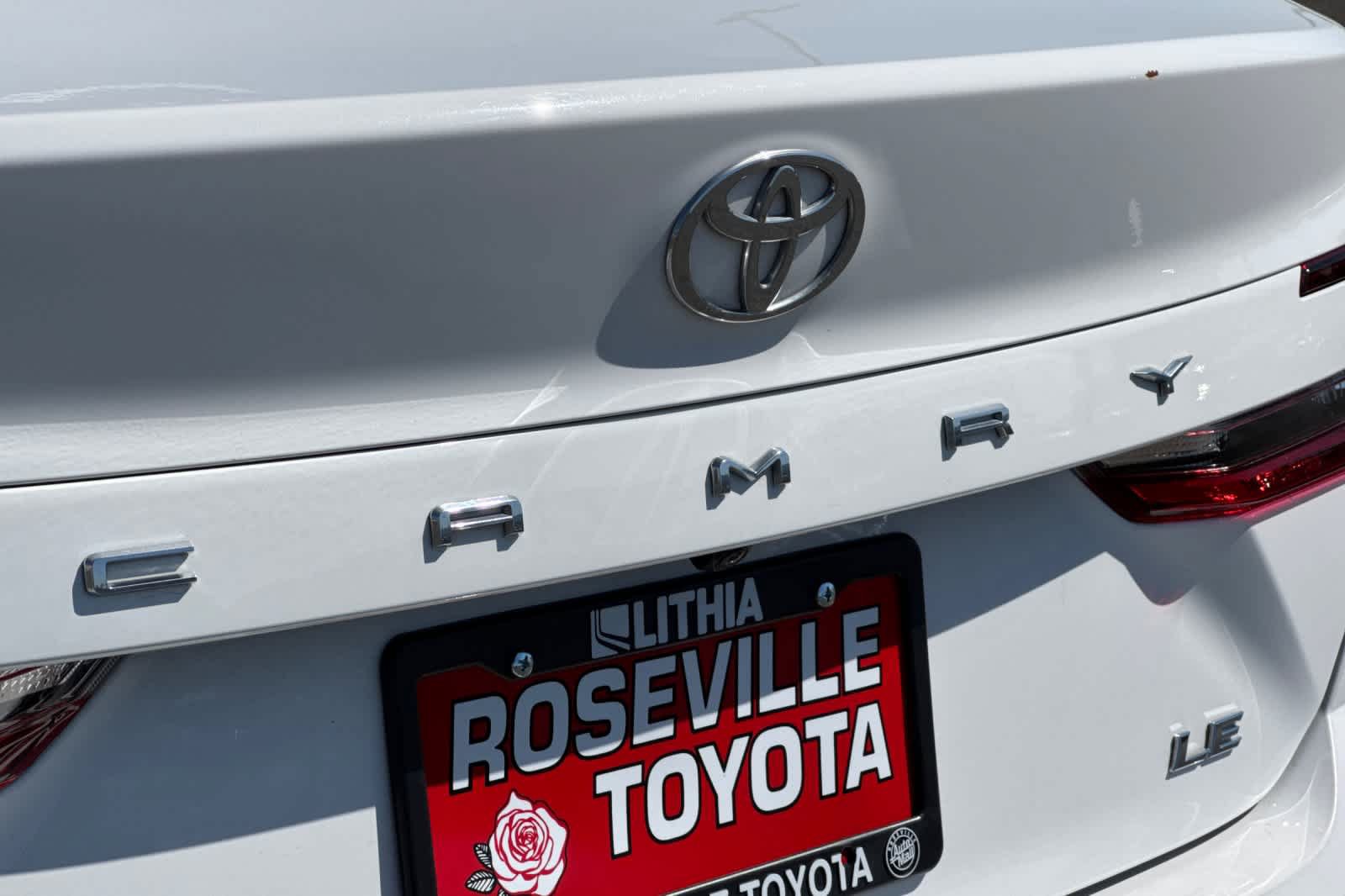Used 2025 Toyota Camry LE FWD image 30