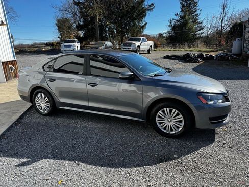 Used 2014 Volkswagen Passat 1.8T S image 4