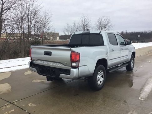 Used 2023 Toyota Tacoma SR image 3