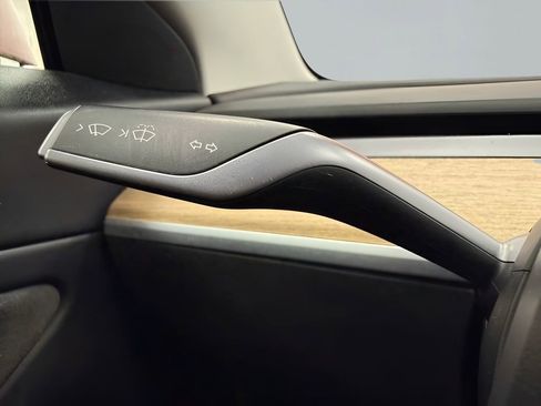 Used 2018 Tesla Model 3 Long Range image 19