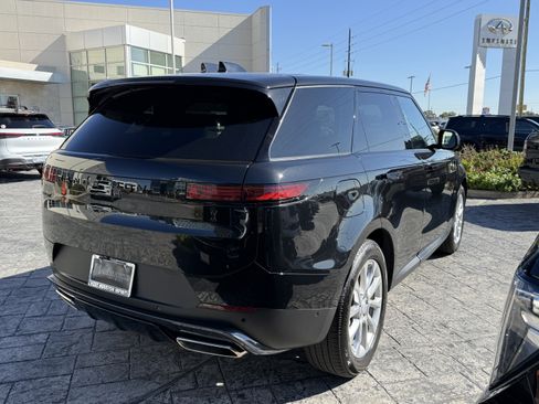 Used 2025 Land Rover Range Rover Sport SE image 7