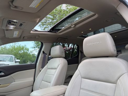 Used 2019 GMC Acadia Denali w/ Technology Package FWD image 24