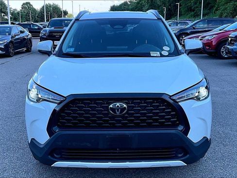 Used 2023 Toyota Corolla Cross LE w/ Moonroof Package AWD/4WD image 2