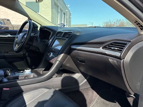 Used 2017 Ford Fusion Titanium image 24