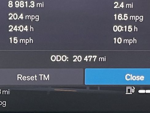 Certified 2022 Volvo XC60 B6 R-Design w/ Advanced Package image 3