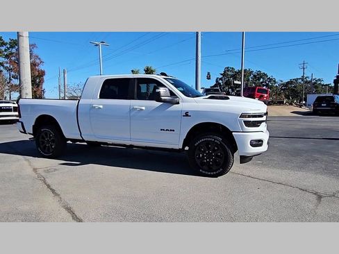 New 2026 RAM 2500 Laramie AWD/4WD image 35