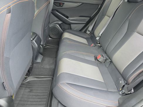 Used 2019 Subaru Crosstrek 2.0i Premium w/ Moonroof Package AWD/4WD image 9