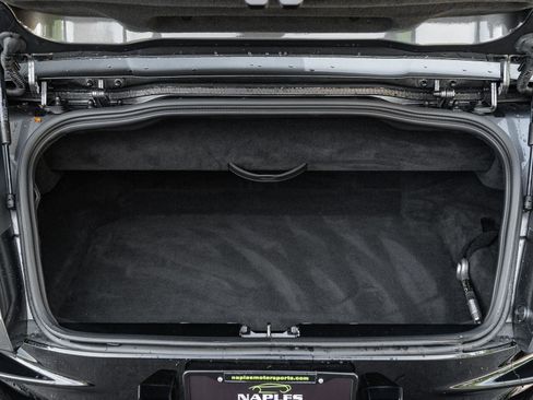 Used 2019 Aston Martin DB11 Volante image 42