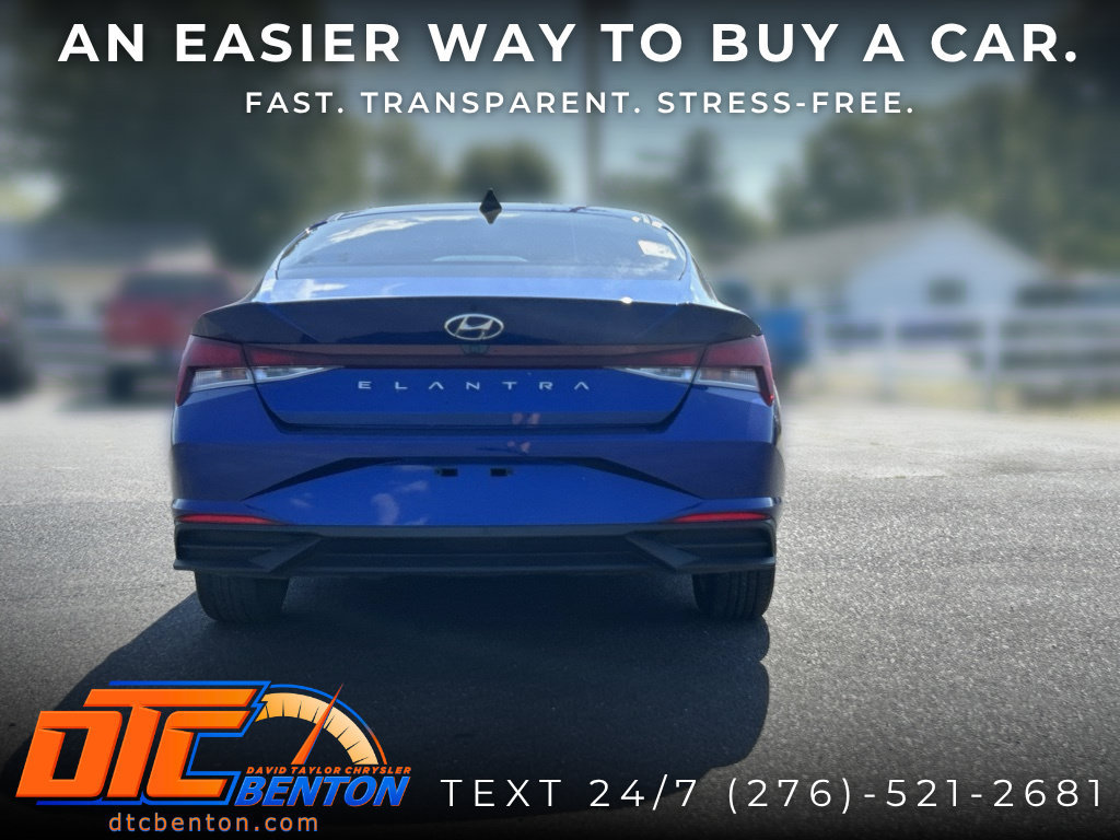 Used 2023 Hyundai Elantra SEL FWD image 4