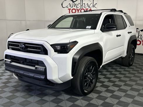 New 2026 Toyota 4Runner SR5 AWD/4WD image 3