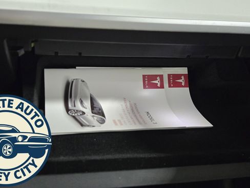 Used 2020 Tesla Model 3 Long Range image 16