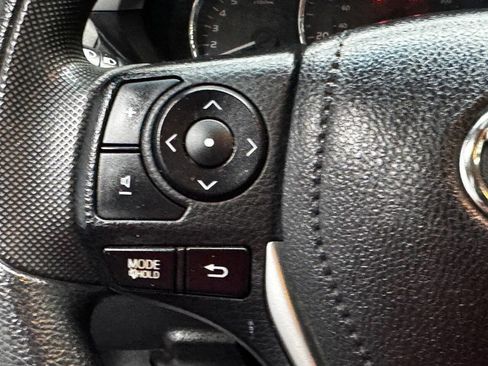 Used 2016 Toyota Corolla LE FWD image 30