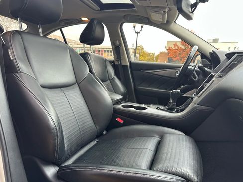 Used 2017 INFINITI Q50 Sport image 16