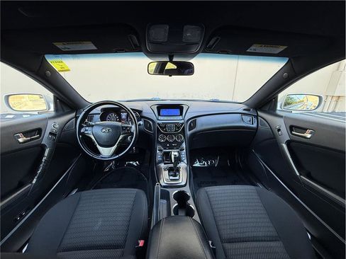 Used 2013 Hyundai Genesis 2.0T RWD image 16