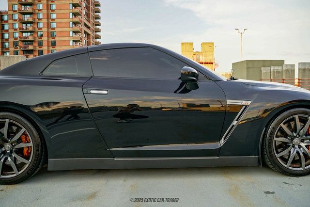 Used 2014 Nissan GT-R Premium w/ Premium Interior Package AWD/4WD image 64