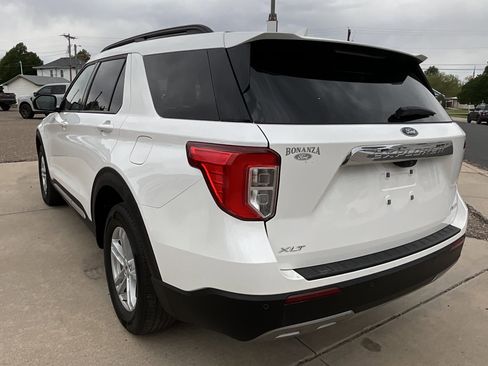 Used 2024 Ford Explorer XLT w/ Equipment Group 202A AWD/4WD image 7