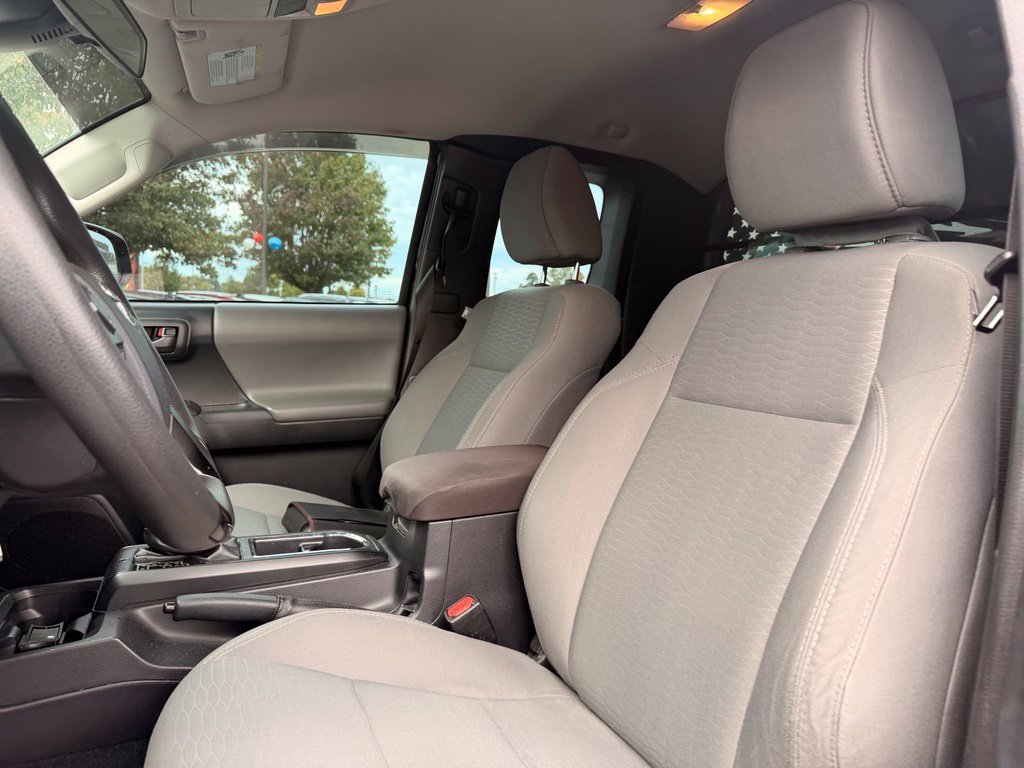 Used 2018 Toyota Tacoma SR RWD image 7