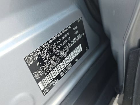 Used 2024 Toyota RAV4 XLE FWD image 23