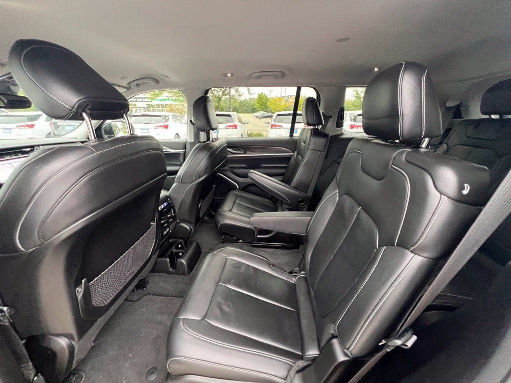 Used 2022 Jeep Grand Cherokee L Limited AWD/4WD image 21