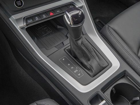 Certified 2025 Audi Q3 2.0T Premium w/ Convenience Package image 18