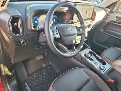 Certified 2025 Ford Bronco Sport Outer Banks w/ Outer Banks Tech Package+ image 9