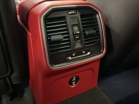 Used 2021 Porsche Macan GTS image 17