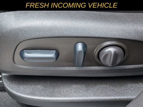 Used 2023 GMC Terrain Denali w/ Denali Premium Package AWD/4WD image 17