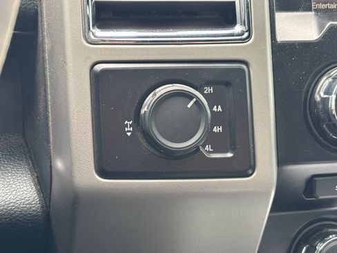 Used 2015 Ford F150 Lariat AWD/4WD image 7