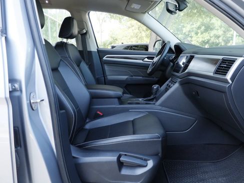 Used 2021 Volkswagen Atlas SE w/ Panoramic Sunroof Package FWD image 21