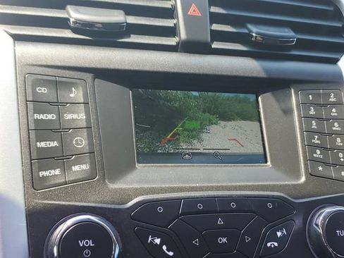Used 2015 Ford Fusion SE FWD image 15