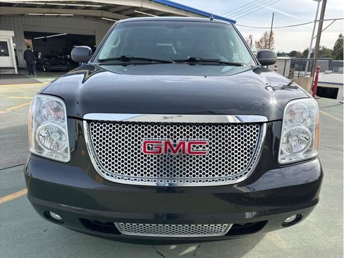 Used 2013 GMC Yukon Denali image 4