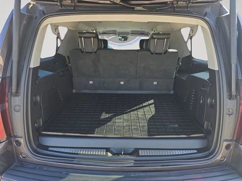 Used 2016 Chevrolet Suburban LT w/ Luxury Package AWD/4WD image 18