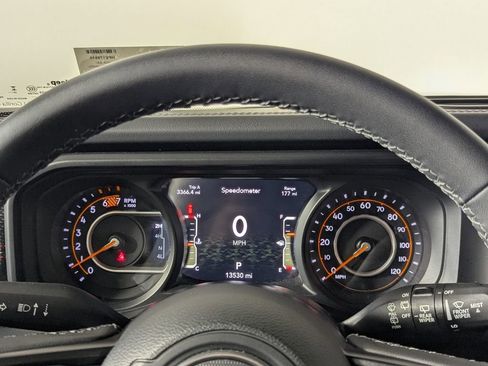 Used 2026 Jeep Wrangler Unlimited Rubicon AWD/4WD image 19