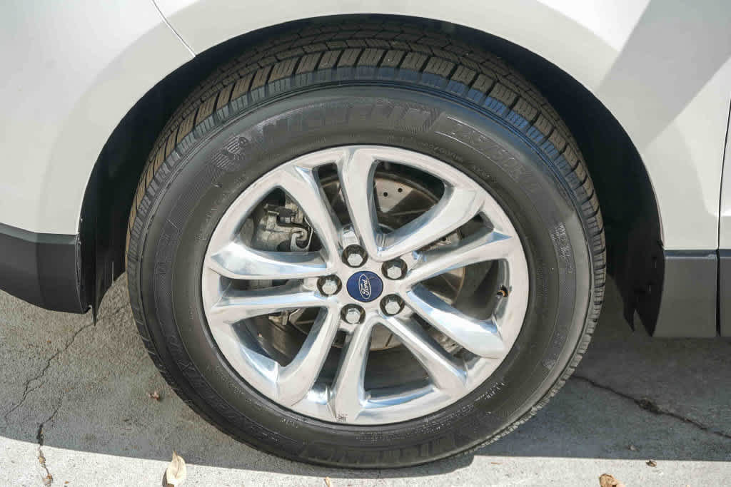 Used 2015 Ford Edge SEL w/ Equipment Group 201A FWD image 10