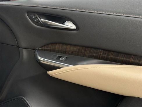 Used 2024 Cadillac XT4 Premium Luxury image 27