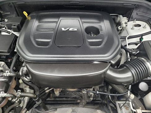 Used 2018 Jeep Grand Cherokee Limited image 30