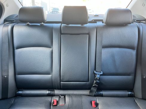 Used 2016 BMW 528i xDrive 528i xDrive w/ Premium Package image 9