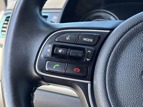 Used 2019 Kia Niro LX FWD image 22