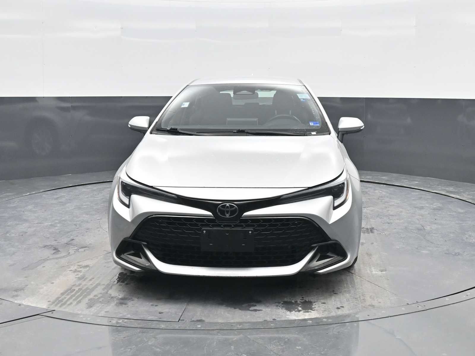 Used 2024 Toyota Corolla SE FWD image 3