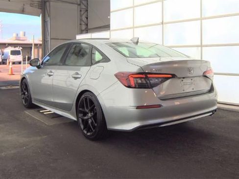 Used 2025 Honda Civic Sport image 2