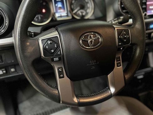 Used 2023 Toyota Tacoma SR5 RWD image 32