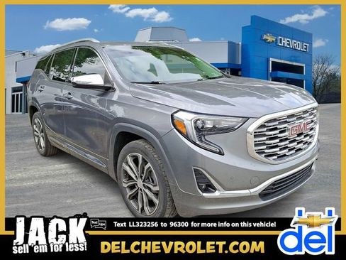 Used 2020 GMC Terrain Denali w/ LPO, Floor Liner Package FWD image 1