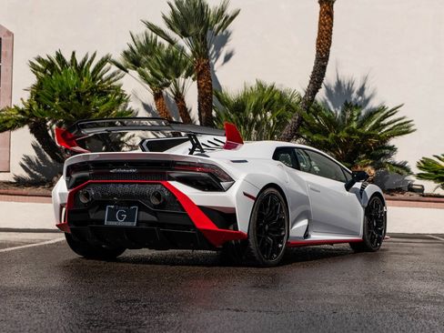 Used 2024 Lamborghini Huracan STO image 3