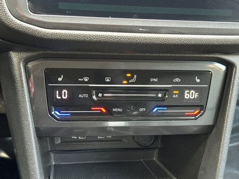 Used 2023 Volkswagen Tiguan SE image 23