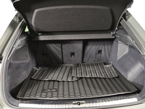 Certified 2025 Audi Q3 2.0T Premium Plus w/ Premium Plus Package image 23