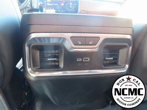 Used 2024 GMC Sierra 3500 Denali Ultimate image 57