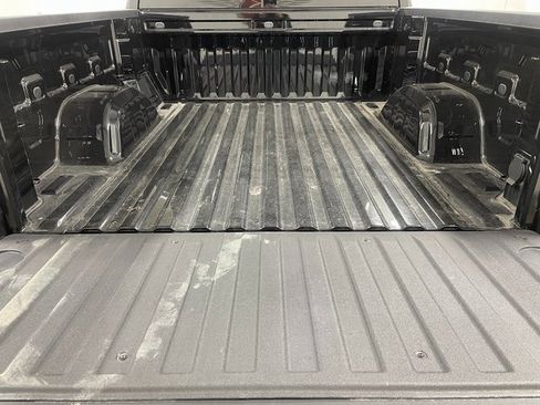 Used 2022 Chevrolet Silverado 1500 LT image 24