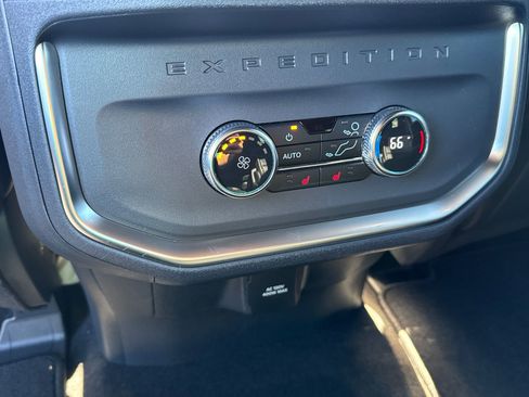 New 2025 Ford Expedition Max Platinum w/ Stealth Performance Package image 25
