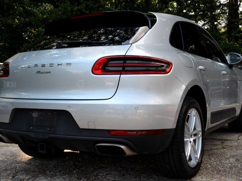 Used 2017 Porsche Macan AWD/4WD image 5